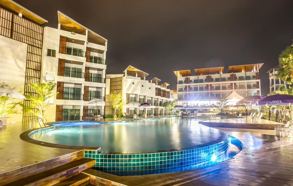 Saint Tropez Beach Hotel Chanthaburi Buitenkant foto