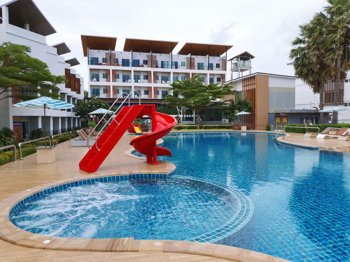 Saint Tropez Beach Hotel Chanthaburi Buitenkant foto