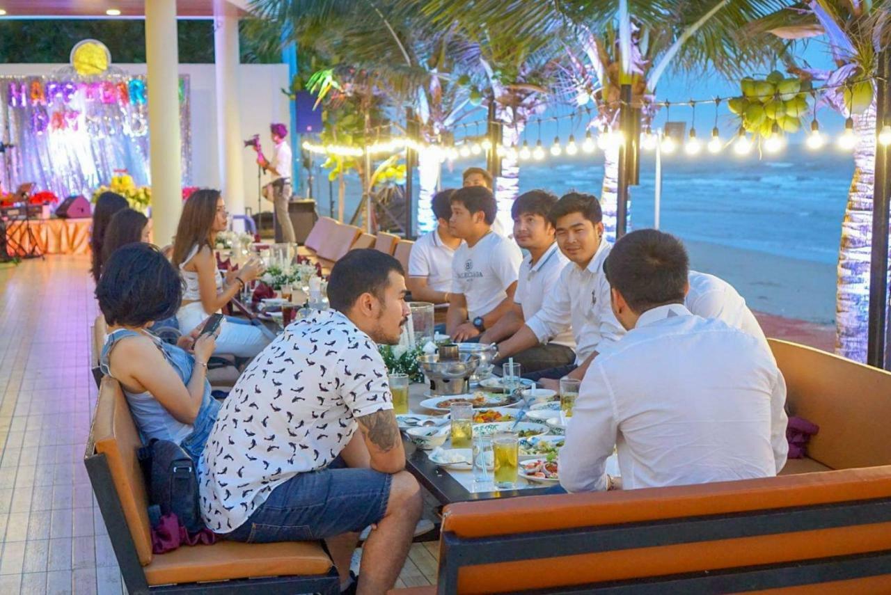 Saint Tropez Beach Hotel Chanthaburi Buitenkant foto