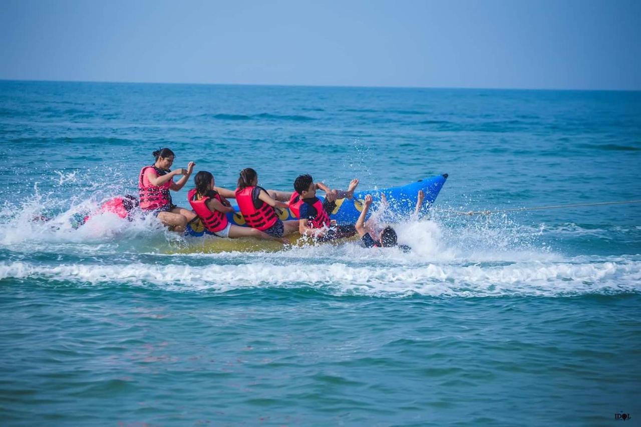 Saint Tropez Beach Hotel Chanthaburi Buitenkant foto