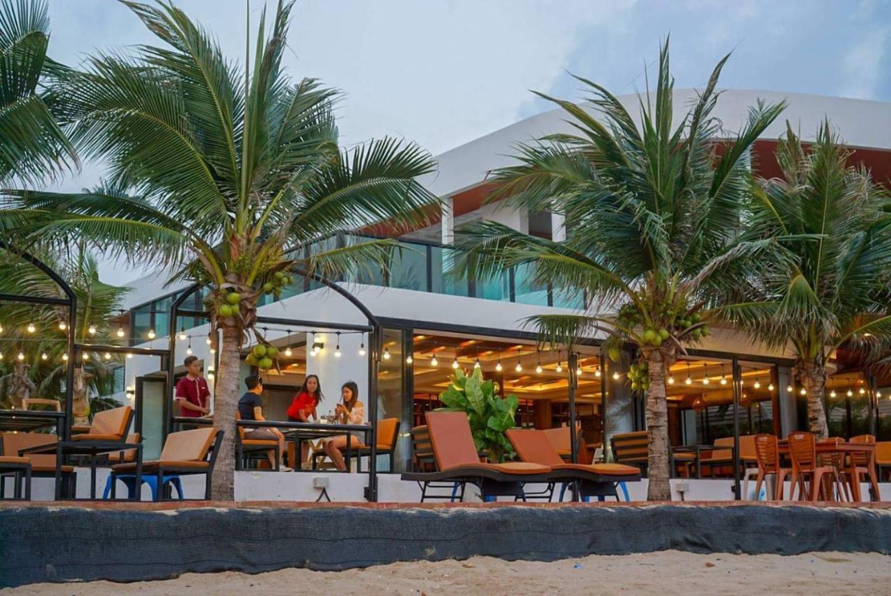 Saint Tropez Beach Hotel Chanthaburi Buitenkant foto