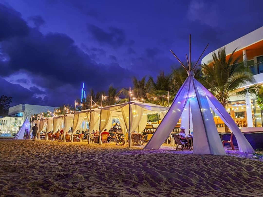 Saint Tropez Beach Hotel Chanthaburi Buitenkant foto