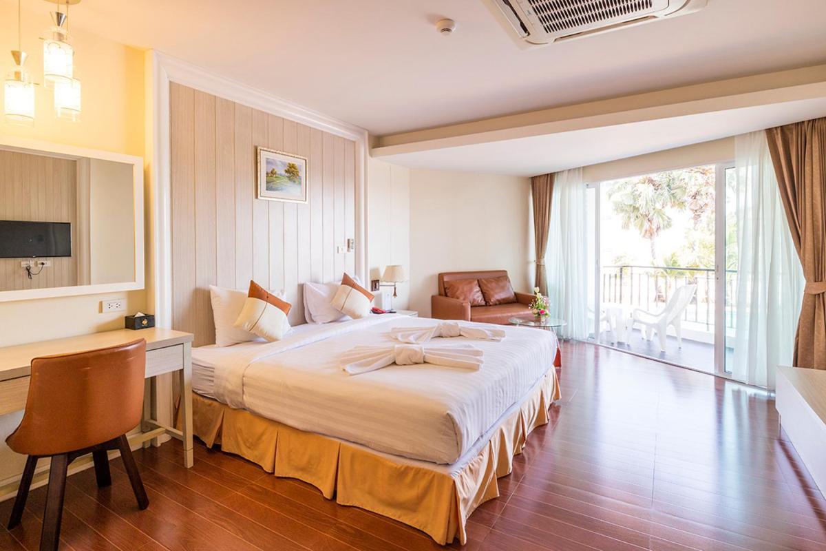 Saint Tropez Beach Hotel Chanthaburi Buitenkant foto